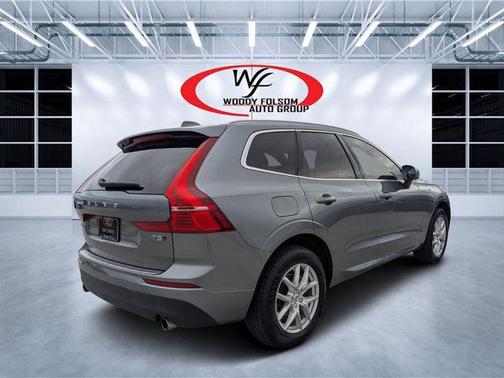 2021 Volvo XC60 T5 Momentum