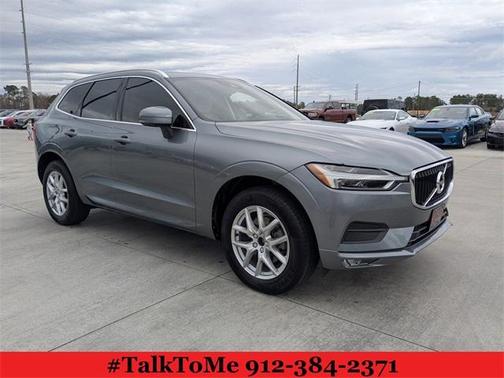 2021 Volvo XC60 T5 Momentum