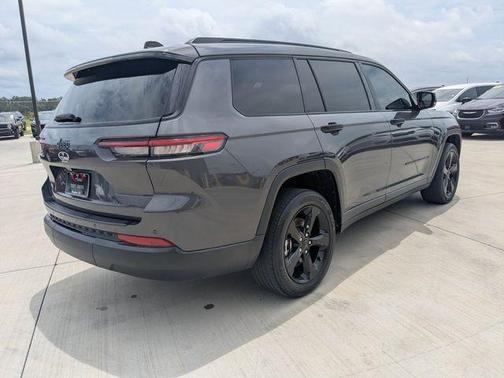 Metallic 2024 Jeep Grand Cherokee L Laredo