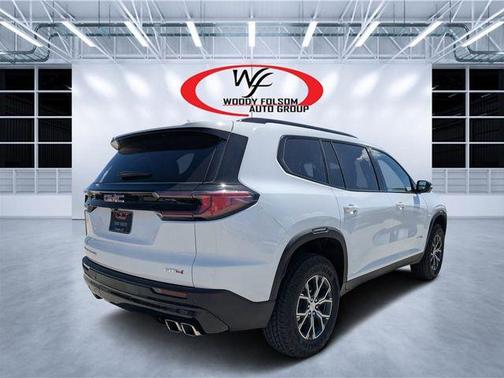 2024 GMC Acadia AT4