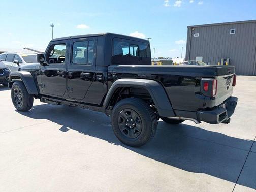 Black Clearcoat 2026 Jeep Gladiator Sport