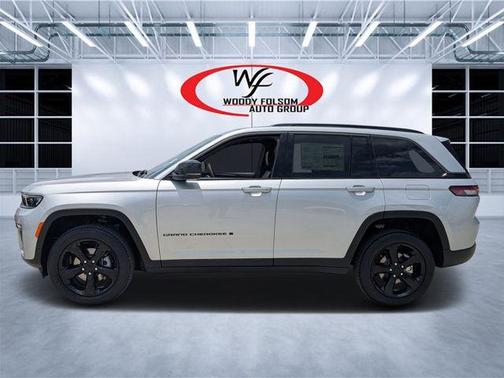 Silver Zynith 2026 Jeep Grand Cherokee Limited