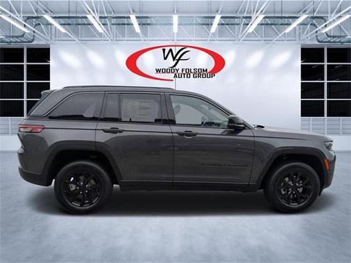 2026 Jeep Grand Cherokee Laredo