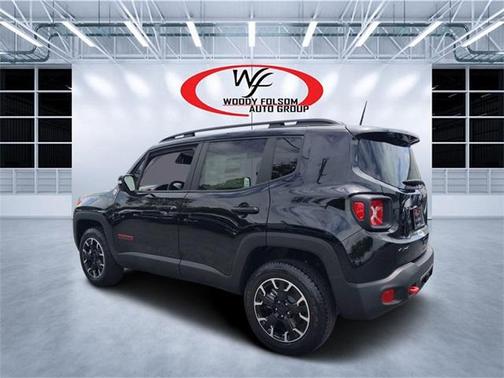 2023 Jeep Renegade Trailhawk