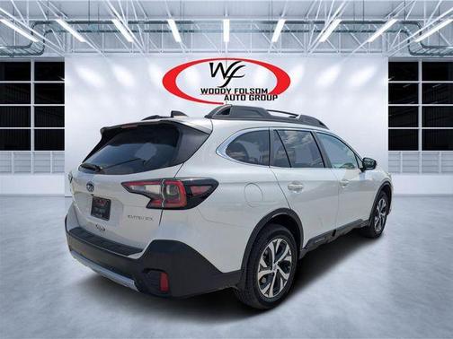 Crystal White Pearl 2022 Subaru Outback Limited