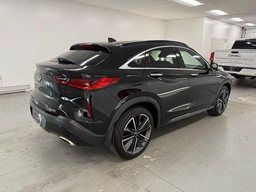 Black Obsidian 2025 INFINITI QX55 LUXE