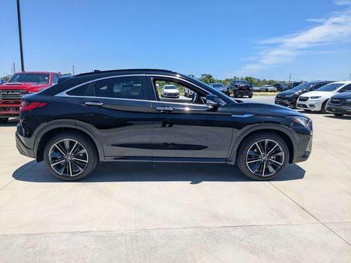 Black Obsidian 2025 INFINITI QX55 LUXE