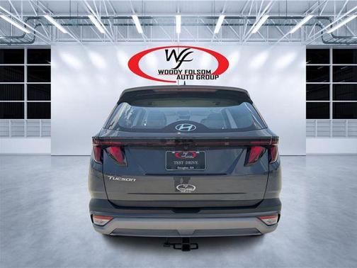 Gray 2025 Hyundai TUCSON SE