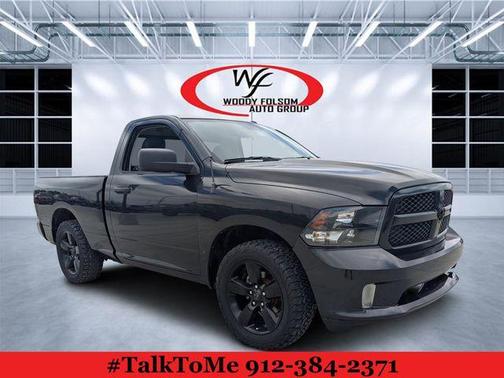 Brilliant Black Crystal Pearlcoat 2017 RAM 1500 Express