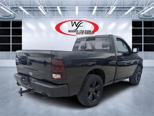 Brilliant Black Crystal Pearlcoat 2017 RAM 1500 Express