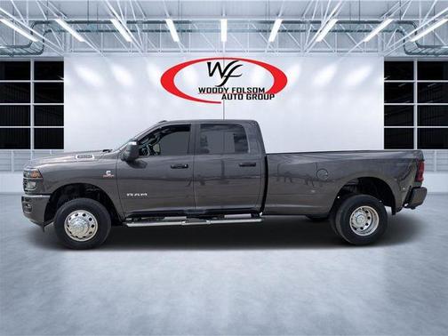 Granite Crystal Clearcoat Metallic 2026 RAM 3500 Big Horn