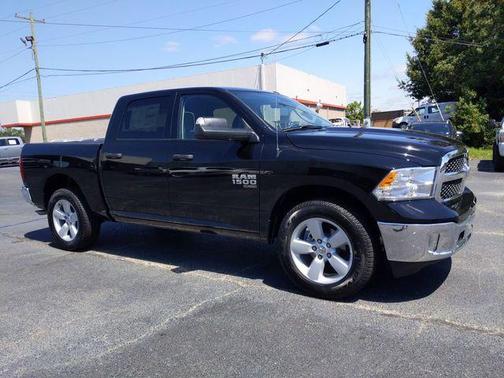 Diamond Black 2022 RAM 1500 Classic Tradesman
