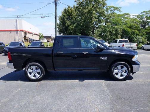 Diamond Black 2022 RAM 1500 Classic Tradesman