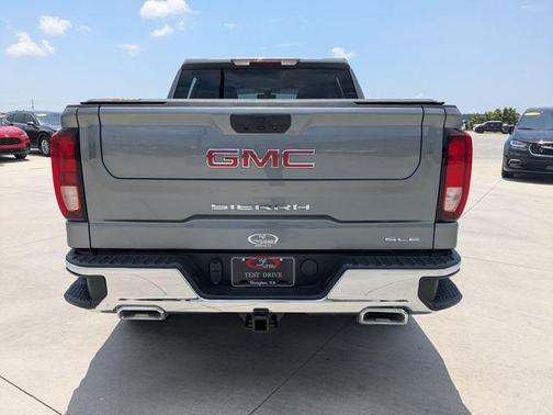 Steel Metallic 2021 GMC Sierra 1500 SLE