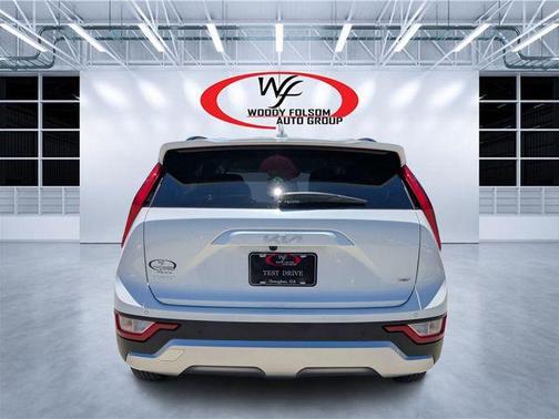 Snow White Pearl 2025 Kia Niro EX