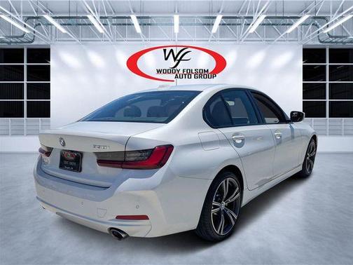White Metallic 2023 BMW 330 i