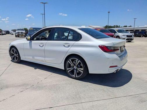 White Metallic 2023 BMW 330 i