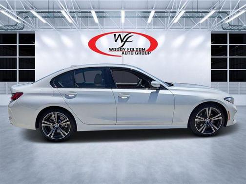 White Metallic 2023 BMW 330 i