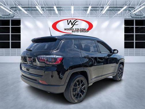 Diamond Black 2026 Jeep Compass Latitude
