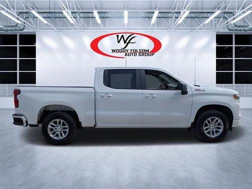 Summit White 2022 Chevrolet Silverado 1500 RST