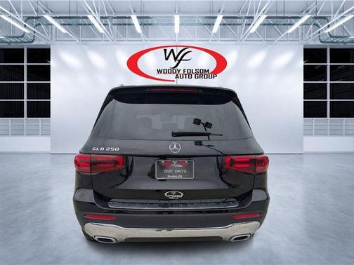 Black 2025 Mercedes-Benz GLB 250 Base