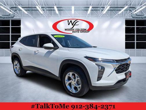 2025 Chevrolet Trax LS