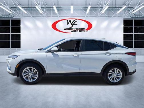 Summit White 2024 Buick Envista Preferred