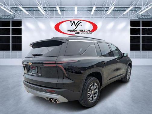 Black Metallic 2025 Chevrolet Traverse LT