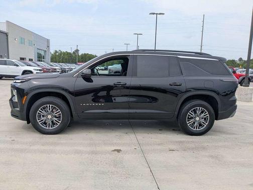 Black Metallic 2025 Chevrolet Traverse LT