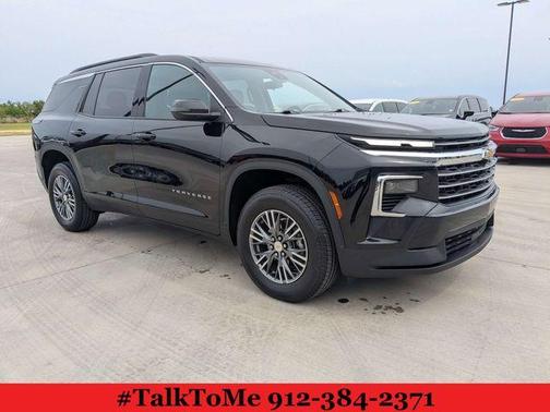 Black Metallic 2025 Chevrolet Traverse LT