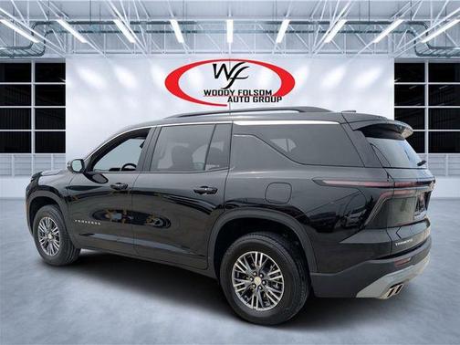 Black Metallic 2025 Chevrolet Traverse LT