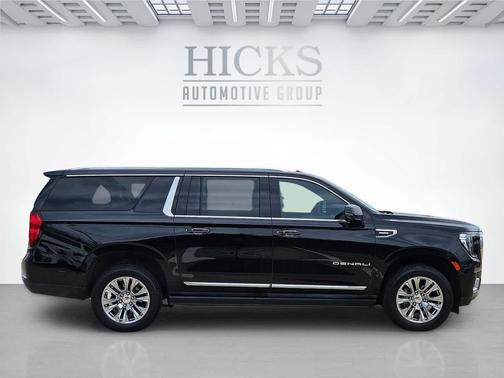 Onyx Black 2024 GMC Yukon XL Denali