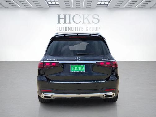 Obsidian Black Metallic 2026 Mercedes-Benz GLS 580 4MATIC