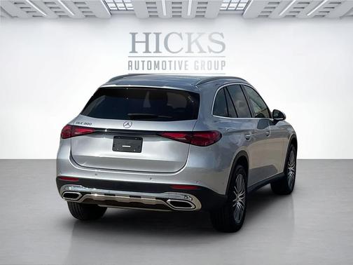 Cirrus Silver Metallic 2026 Mercedes-Benz GLC 300 Base