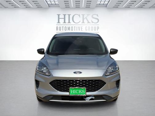Iconic Silver Metallic 2022 Ford Escape SE