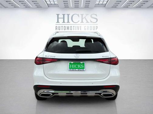 2025 Mercedes-Benz GLC 300 4MATIC