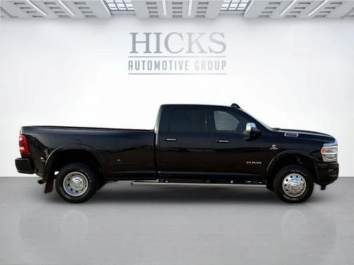 2022 RAM 3500 Laramie Crew Cab 4x4 8' Box