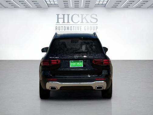 BLACK 2026 Mercedes-Benz GLB 250 Base