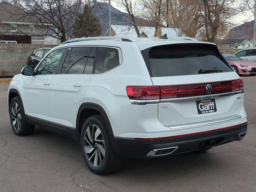 opal white pearl 2026 Volkswagen Atlas 2.0T SEL