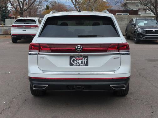 opal white pearl 2026 Volkswagen Atlas 2.0T SEL