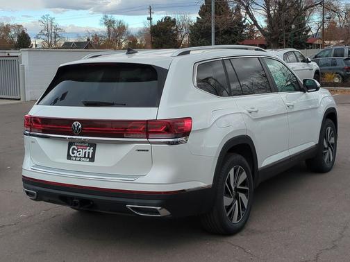 opal white pearl 2026 Volkswagen Atlas 2.0T SEL