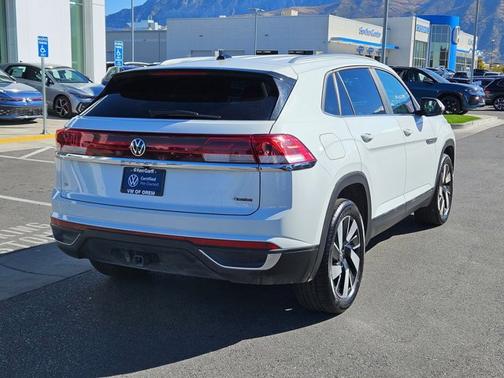 2024 Volkswagen Atlas Cross Sport 2.0T SE w/ Technology