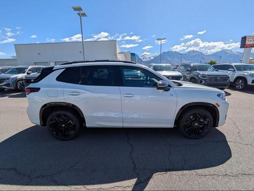 opal white pearl 2026 Volkswagen Tiguan 2.0T SE R-Line Black 4MOTION