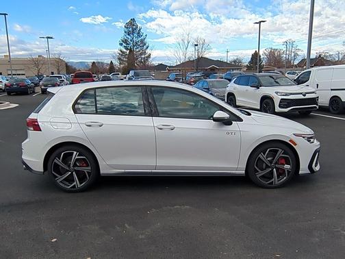 opal white pearl 2026 Volkswagen Golf GTI 2.0T SE DSG
