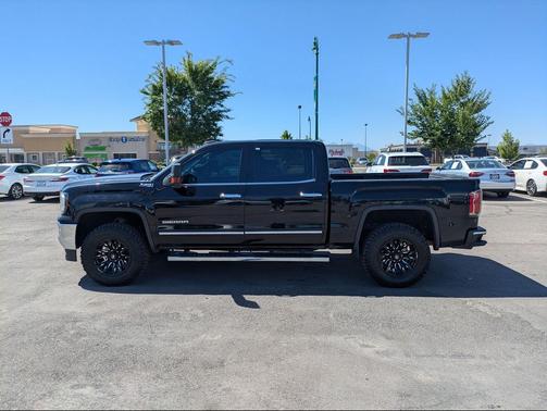 Onyx Black 2018 GMC Sierra 1500 SLT
