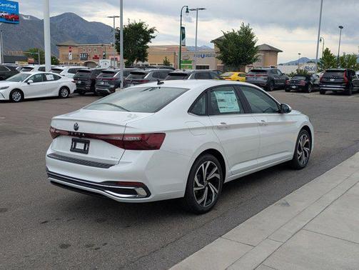 Opal White Pearl 2026 Volkswagen Jetta 1.4T SEL