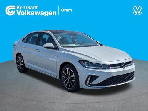 Opal White Pearl 2026 Volkswagen Jetta 1.4T SE