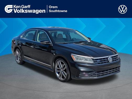 Deep Black Pearl 2017 Volkswagen Passat 1.8T R-Line w/Comfort
