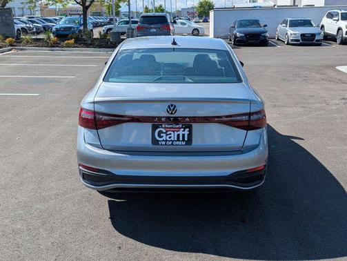 Pyrite Silver Metallic 2026 Volkswagen Jetta 1.4T SE