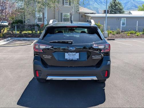 Crystal Black Silica 2020 Subaru Outback Touring XT